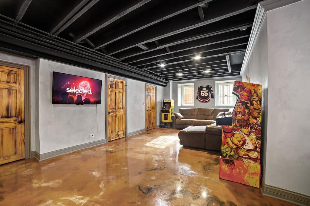 Chicago Mid-Century Gem Steps From United Center Villa Buitenkant foto