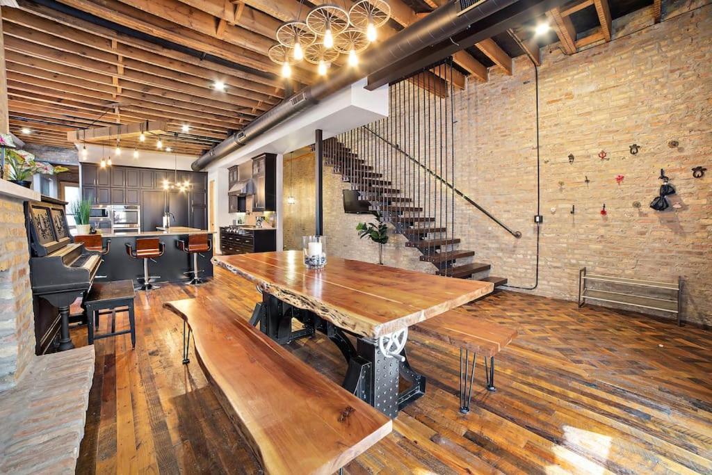 Chicago Mid-Century Gem Steps From United Center Villa Buitenkant foto